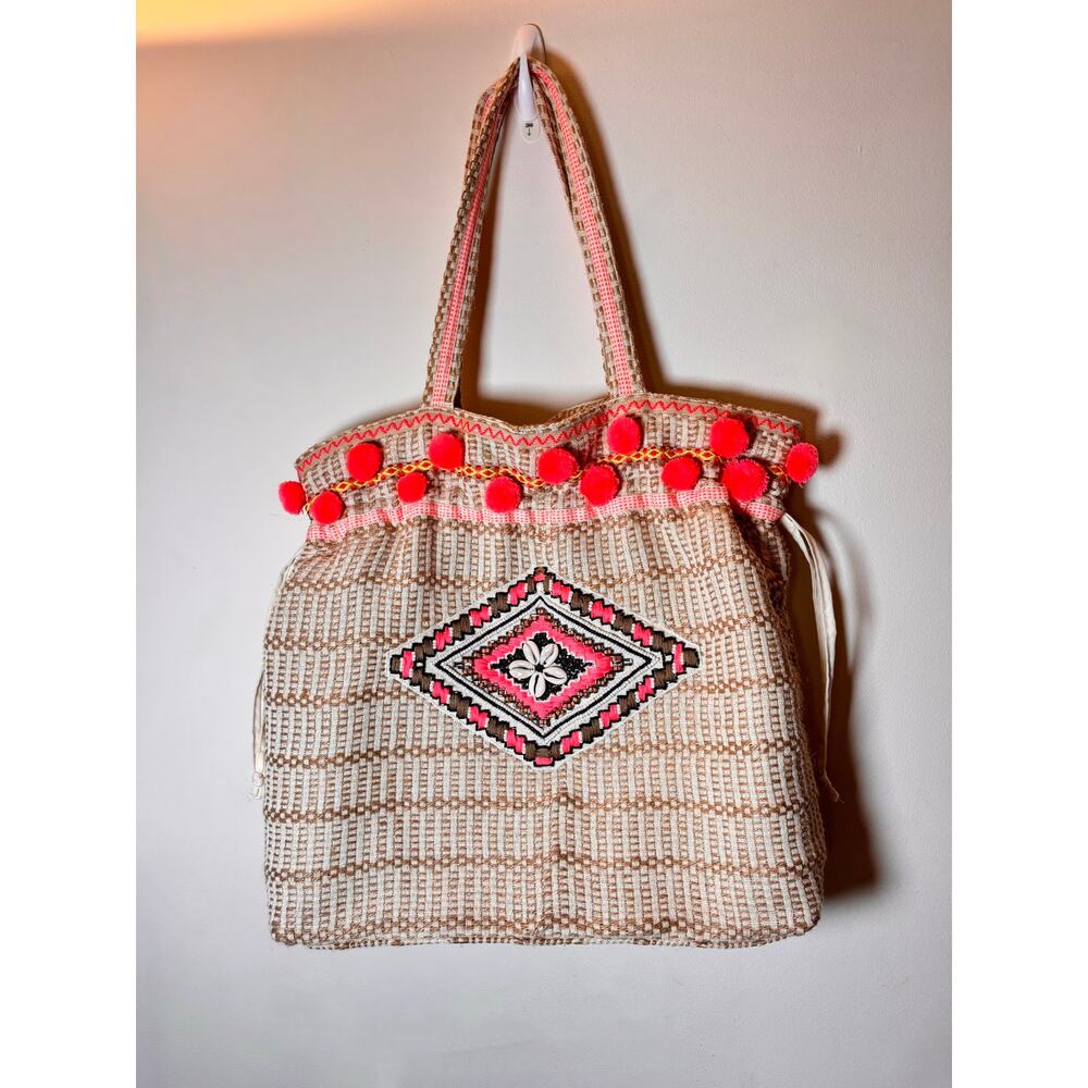 🌸America&Beyond Shell Tote🌸